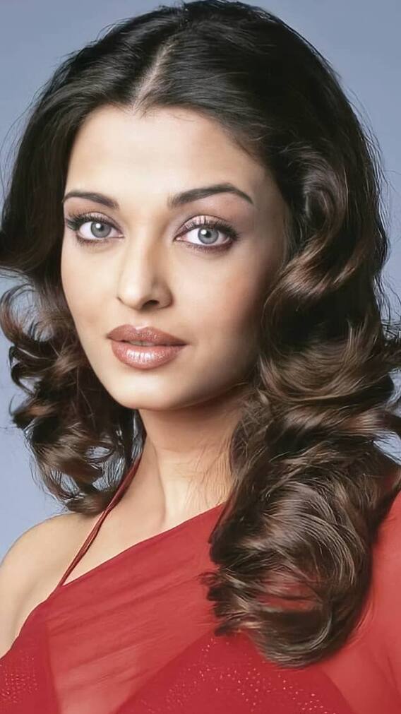 फ्लॉप फिल्म से इस हसीना ने की करियर की शुरुआत, फिर रचा इतिहास