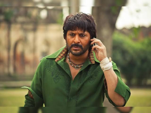 Ishqiya: Playing the enigmatic Babban in Vishal Bhardwaj's dark comedy-drama, Arshad Warsi exhibits his versatility alongside Naseeruddin Shah and Vidya Balan. His nuanced performance adds layers to the film's intricate plot. (Image source: Special Arrangement)