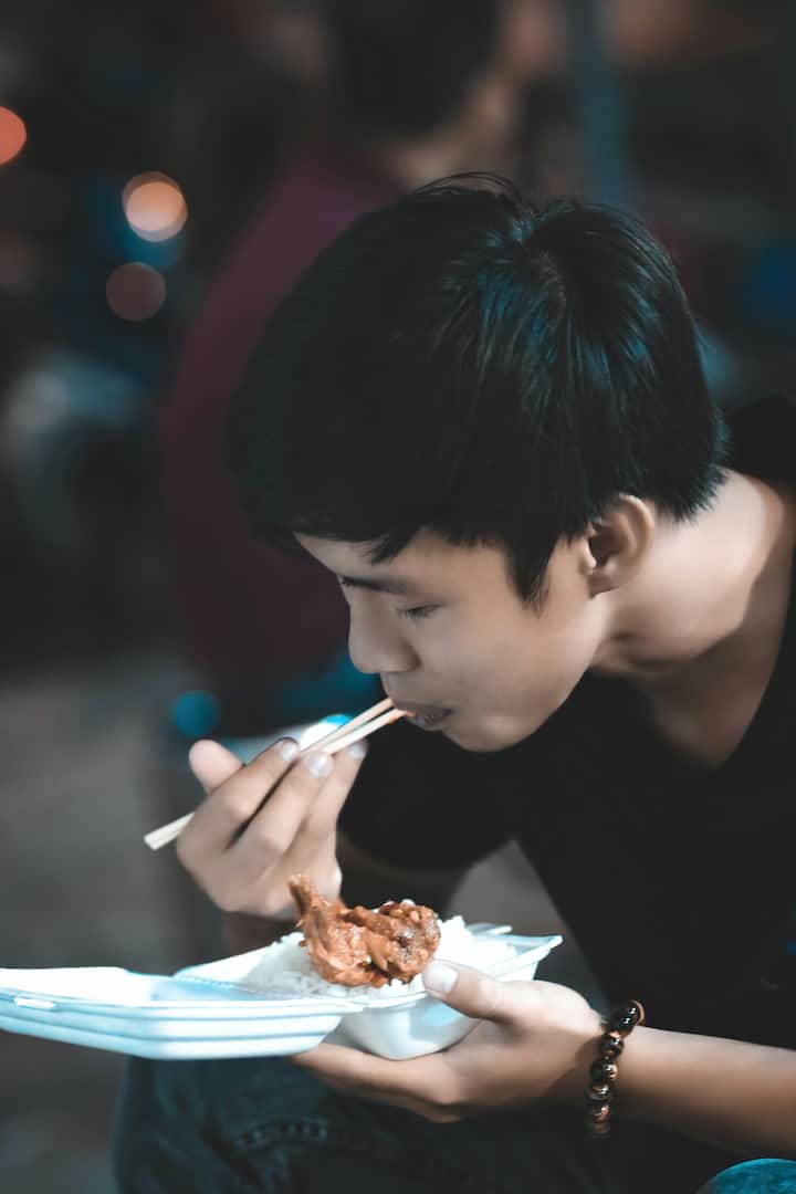 When this happens, there is a desire to eat something and this happens again and again.  Therefore no one should make the mistake of taking it lightly.  (Photo credit: Pexel.com)