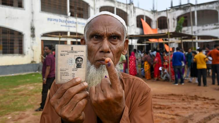 Lok Sabha Election 2500 voters cross border fencing to cast votes in Tripura