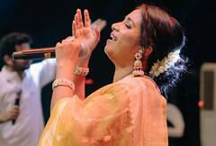Shreya Ghoshal : அழகாலும் குரலாலும் அசத்தும் ஸ்ரேயா கோஷலின் பெஸ்ட் தமிழ் ஹிட்ஸ் !