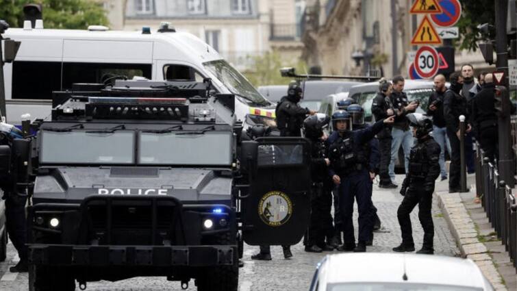 France Paris Man Arrested Iranian Consulate After Walking In With Explosives Man Arrested In Iranian Consulate In Paris After Walking In With 'Explosives'