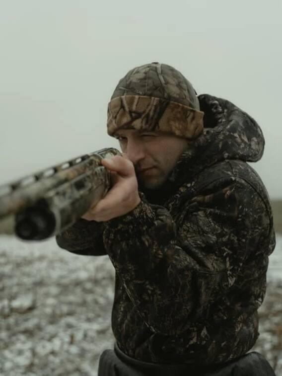 निशाना लगाते वक्त क्यों बंद करते हैं एक आंख?