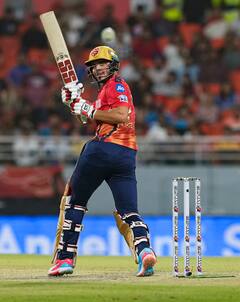 Photos: 8 साल की उम्र में छोड़ा घर, फिर एक वक़्त खाने के लिए...दिल दहला देने वाली है आशुतोष शर्मा की कहानी