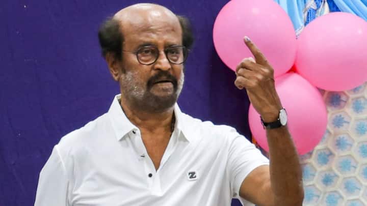 ভোট দেওয়ার পর তাঁরই মতো এগিয়ে এসে সবাইকে দেশ গড়ার কাছে সাহায্য করার আবেদন জানান বিখ্যাত অভিনেতা রজনীকান্ত।