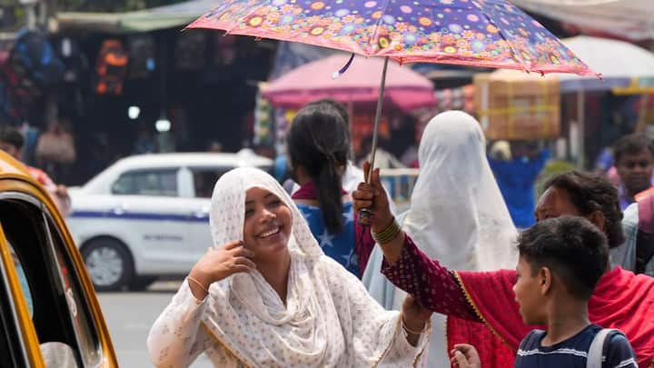 শরীরকে ডিহাইড্রেট করতে পারে এমন পানীয় না পান করাই ভাল এই সময়ে। যেমন ক্যাফেইন, অ্যালকোহল যুক্ত পানীয় এড়িয়ে চলতে হবে।