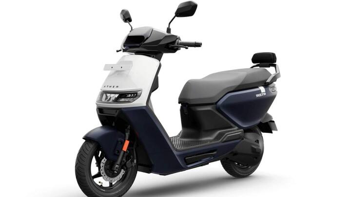 एथर रिज्टा की IDC रेंज 160 किलोमीटर है. वहीं ये स्कूटर 80 kmph की टॉप-स्पीड देता है. एथर ने अपने इस स्कूटर पर 5 साल की वारंटी भी दी है. इस स्कूटर की एक्स-शोरूम प्राइस 1,10,464 रुपये है.