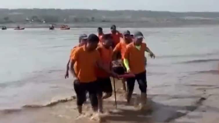 Odisha Boat Tragedy 3 Bodies Recovered From Mahanadi River In Jharsuguda 3 Bodies Recovered From Mahanadi River After Boat Capsized In Odisha's Jharsuguda