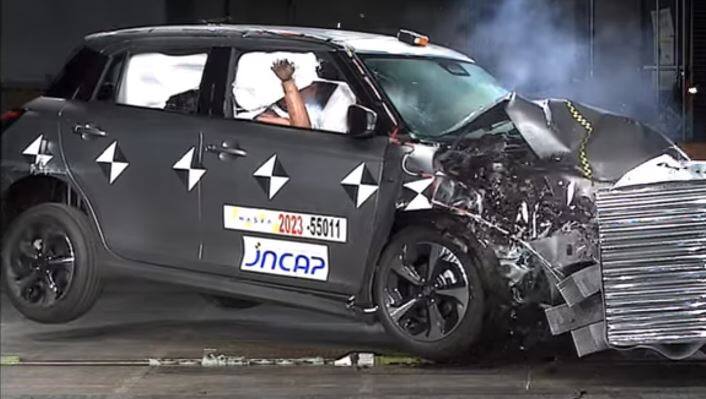 new gen suzuki swift scored 4 star in ncap crash testing in japan Maruti Suzuki Swift ਦੇ ਦੀਵਾਨਿਆਂ ਲਈ ਖ਼ੁਸ਼ਖ਼ਬਰੀ ! NCAP ਕਰੈਸ਼ ਟੈਸਟ 'ਚ ਮਿਲੀ 4 ਸਟਾਰ ਰੇਟਿੰਗ, ਅਗਲੇ ਮਹੀਨੇ ਭਾਰਤ 'ਚ ਹੋਵੇਗੀ ਲਾਂਚ