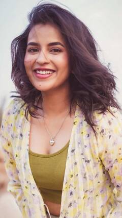 Komalee Prasad: తెలుగమ్మాయి స్టన్నింగ్ పిక్స్- నవ్వుతోనే చంపేస్తోందిగా!