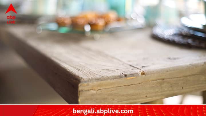 আপনার বাড়ির সবথেকে ঠান্ডা দিক কোনটা? একটু খুঁজলেই টের পাবেন। এমনই কোনও দিকে দুধের পাত্রটি রাখার চেষ্টা করুন। লক্ষ্য রাখতে হবে, সূর্যের আলো যেন কোনও মতেই সে দিকে না পড়ে।  দিনভর মোটামুটি একই রকম তাপমাত্রা যেন থাকে।  (ছবি:PIXABAY)