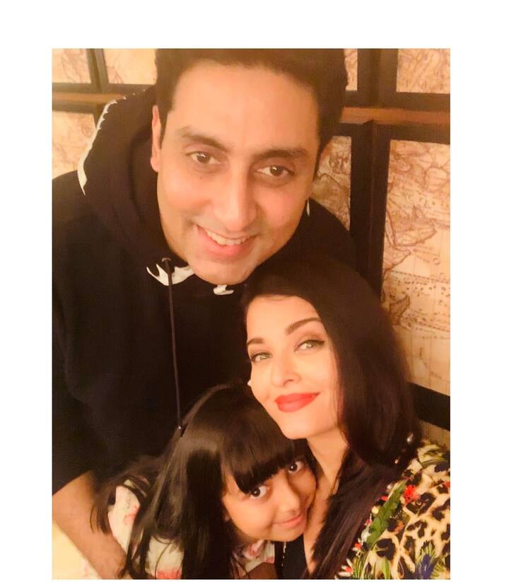 अभिषेक बच्चन आणि ऐश्वर्या राय यांनी 'गुरू' चित्रपटात एकत्र काम केले होते.