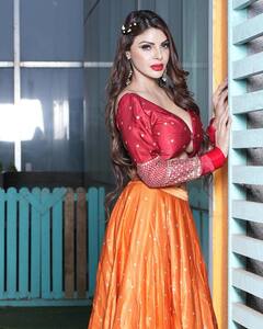 Sherlyn Chopra Photo: ઓરેન્જ લહેંગામાં શર્લિન ચોપરાનો દેશી લુક વાયરલ