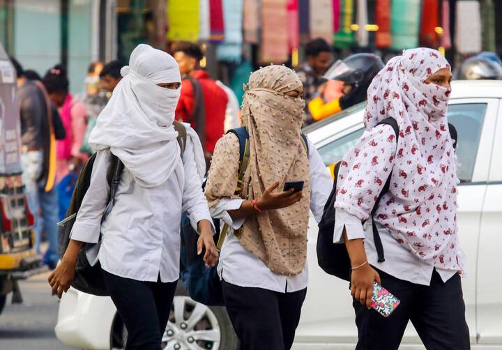 ભારતીય હવામાન વિભાગે ભારતના પૂર્વ અને મધ્ય ભાગોમાં સ્થિત રાજ્યોમાં ભારે પવનની આગાહી કરી છે. હવામાન વિભાગના જણાવ્યા અનુસાર પશ્ચિમ બંગાળ, સિક્કિમ, ઓડિશા, વિદર્ભ અને છત્તીસગઢના હિમાલયના વિસ્તારોમાં ગાજવીજ સાથે ભારે પવન ફૂંકાઈ શકે છે. આ દરમિયાન પવનની ઝડપ 50 કિમી પ્રતિ કલાકની રહેશે.