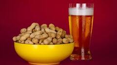 ਬੀਅਰ ਦੇ ਨਾਲ ਜ਼ਿਆਦਾਤਰ ਲੋਕ ਮੂੰਗਫਲੀ ਹੀ ਕਿਉਂ ਪਸੰਦ ਕਰਦੇ ਹਨ, ਜਾਣੋ