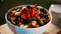 Fruit Salad: গরমে সুস্থ থাকতে মেনুতে রাখুন ফ্রুট স্যালাড, কোন কোন ফল দিয়ে তৈরি করবেন?
