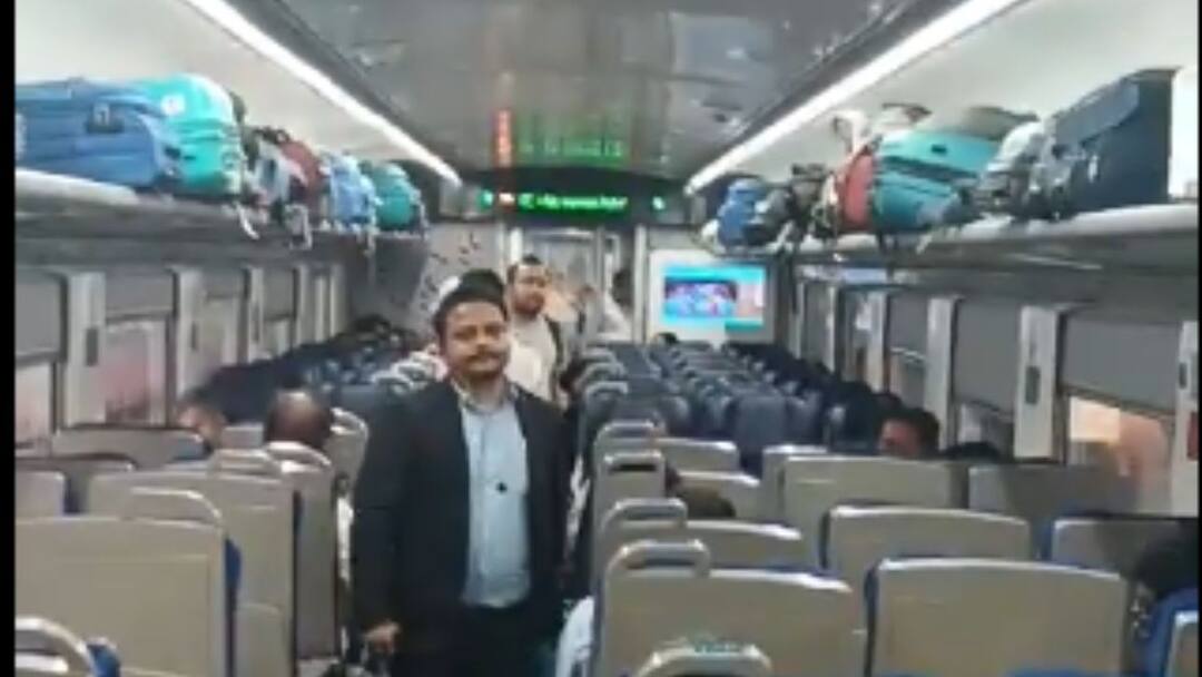 Indian Railway Ministry: 'भ्रामक वीडियो न करें शेयर', ट्रेन में भीड़भाड़-गंदी टॉयलेट की शिकायत पर रेलवे ने दिया ये जवाब Indian Railway Ministry rejects viral video claim of bad service and huge crowd Indian Railway Ministry: 'भ्रामक वीडियो न करें शेयर', ट्रेन में भीड़भाड़-गंदी टॉयलेट की शिकायत पर रेलवे ने दिया ये जवाब