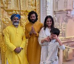 Riteish Deshmukh at Ram Mandir : अभिनेता रितेश देशमुख सहकुटुंब रामलल्ला चरणी लीन, पाहा फोटो