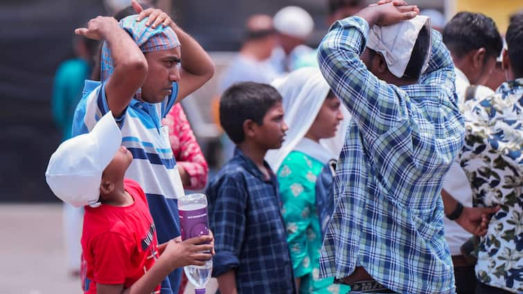 Crimson Alert In Bengal Amid Heatwave, Patna College Timings Revised, Rain Possible In MP And Kerala