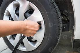 Nitrogen vs Air fill normal air or nitrogen in the car tyre surprise to Knowing the benefits Nitrogen vs Air: ਕਾਰ ਦੇ ਟਾਇਰ ਵਿੱਚ ਨਾਰਮਲ ਹਵਾ ਜਾਂ ਨਾਈਟ੍ਰੋਜਨ ਭਰਨੀ ਚਾਹੀਦੀ ਹੈ? ਫਾਇਦੇ ਜਾਣ ਕੇ ਹੋਵੋਗੇ ਹੈਰਾਨ