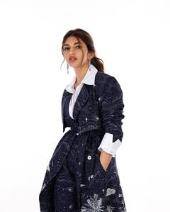 Sreeleela Latest Photos : సిల్వర్ ఐషాడోతో ఫోటోలకు ఫోజులిచ్చిన శ్రీలీల.. ఈ స్టన్నింగ్ లుక్స్​ను మీరు కూడా ట్రై చేయొచ్చు