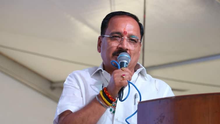 Virendra Sachdeva said AAP leaders lied Saurabh Bharadwaj Atishi claim Arvind Kejriwal सौरभ-आतिशी का दावा, 'CM केजरीवाल को दी जा रही धीमी मौत', वीरेंद्र सचदेवा बोले- AAP नेताओं ने बोला झूठ