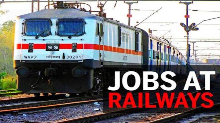 RRB Recruitment 2024 Over 8000 TTE Posts vacant in Indian Railways Check Full Details Here Indian Railways Jobs: வேலையில்லா பட்டதாரிகளுக்கு அடிச்சது ஜாக்பாட்.. RRB கொடுத்த சர்ப்ரைஸ்!