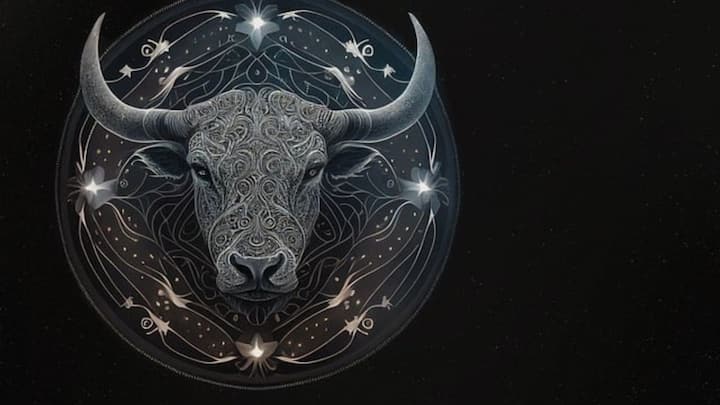 বৃষ রাশি (Taurus Horoscope)-  সপ্তাহের শুরুটা শুভ হবে। অফিসে আপনার কাজের প্রশংসা করা হবে। আপনি সিনিয়র এবং জুনিয়র উভয়ের কাছ থেকে প্রচুর সাহায্য পাবেন। এই সময়ে, আপনাকে আপনার বুদ্ধিমত্তা এবং প্রজ্ঞা ব্যবহার করে আটকে থাকা কাজগুলি শেষ করার চেষ্টা করতে দেখা যাবে। সপ্তাহের মাঝামাঝি সময়ে, আপনাকে বিলাসিতা এবং ভ্রমণের জন্য পকেট থেকে বেশি খরচ করতে হতে পারে। যে কারণে আপনাকে আর্থিক সমস্যার সম্মুখীন হতে হবে। যে কোনো সিদ্ধান্ত ভেবেচিন্তে নিন। জমি-জায়গা সংক্রান্ত মামলা আপনার চিন্তার কারণ হতে পারে। যে কোনো বিরোধকে আদালতে না নিয়ে গিয়ে পারস্পরিক আলোচনার মাধ্যমে নিষ্পত্তি করা ভাল। এই সময়ে ব্যবসায়ীদের আর্থিক লেনদেনে খুব সতর্কতা অবলম্বন করতে হবে। আপনি যদি কোনও স্কিমে বিনিয়োগ করার কথা ভাবছেন, তবে এর সঙ্গে সম্পর্কিত নিয়ম ও শর্তাবলী সঠিকভাবে পড়ার পরেই সিদ্ধান্ত নিন। অন্যথা আপনাকে পরবর্তীকালে সমস্যায় পড়তে হতে পারে। প্রেমের সম্পর্ক আরও দৃঢ় হবে এবং আপনি আপনার সঙ্গীর সঙ্গে সুখে সময় কাটানোর সুযোগ পাবেন। দাম্পত্য জীবন সুখের হবে।