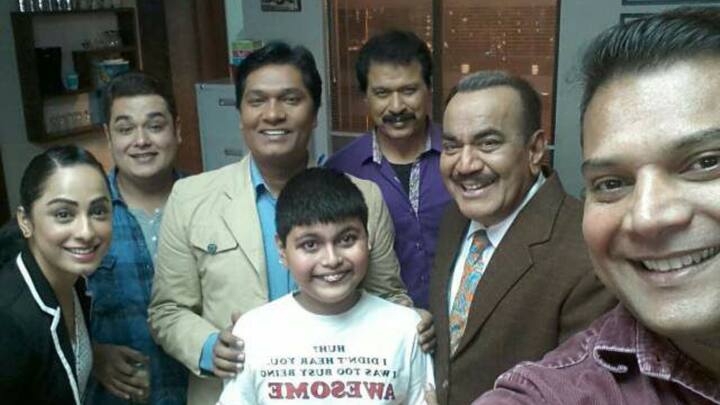 কিশোর বয়সে টিভির পর্দায় এই সাসপেন্স শো দেখার আগ্রহ ছিল অনেক কিশোর কিশোরীরই। তখন টিভির পর্দায় এত সাসপেন্স থ্রিলারের রমরমা ছিল না।