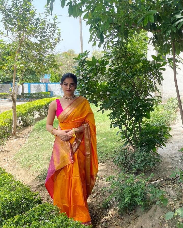 ప్రస్తుతం టాలీవుడ్ తో పాటు బాలీవుడ్ లోనూ పలు సినిమాలు చేస్తుంది.