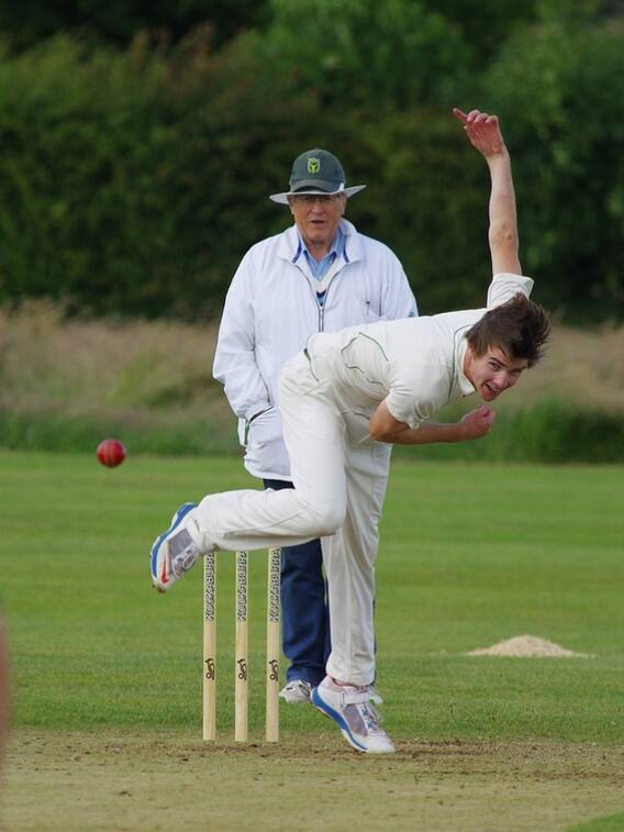 अंपायर को एक मैच के कितने पैसे मिलते हैं?