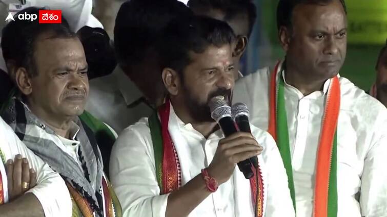 Apart from me Komatireddy Venkatreddy eligible person to be Chief Minister Revanth Reddy Telangana New CM: కాంగ్రెస్‌లో కోమటిరెడ్డి వెంకట్ రెడ్డికి సీఎం అయ్యే అర్హత ఉంది - రేవంత్ రెడ్డి