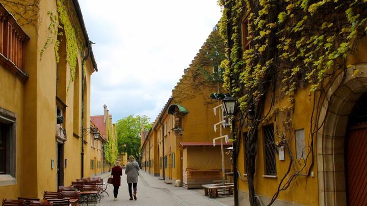 আজকের দিনে ফ্ল্যাট কেনা মুখের কথা নয়। ভাড়াবাড়িতে থাকতেও মোটা টাকা চলে যায় প্রতি মাসে। কিন্তু মুদ্রাস্ফীতির এই যুগেও এমন একটি জায়গা রয়েছে পৃথিবীতে, যেখানে বছরে মাত্র ৮৮ টাকা দিলেই নিশ্চিন্তে হাত-পা ছড়িয়ে থাকা সম্ভব। ফ্রিপিক