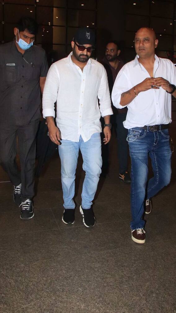 फिर से क्यों मुंबई लौटे Jr NTR, एयरपोर्ट से सामने आईं तस्वीरें