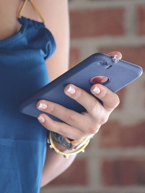 भारत में कितने लोगों के पास है आईफोन