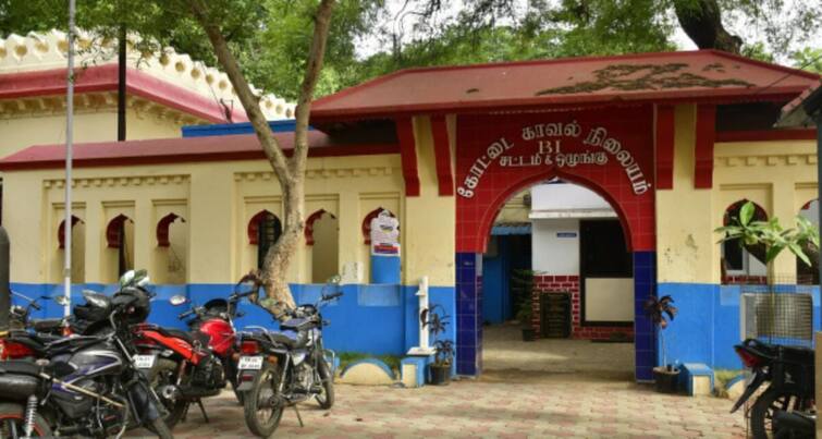 4 people arrested in the incident of attack on old man and police in Trichy. திருச்சி: முதியவர் மற்றும் போலீஸ் மீது தாக்குதல் நடத்திய சம்பவத்தில் 4 பேர் கைது