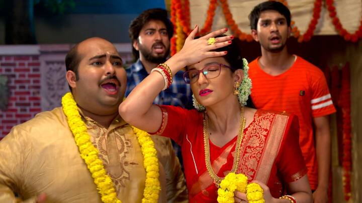 অন্যদিকে, খোয়াই এবং সায়ন তাদের নতুন ছোট্ট পরিবারকে একসঙ্গে রাখার জন্য মরিয়া হয়ে ওঠে।