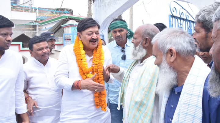 बिहार में पहले चरण का लोकसभा चुनाव समाप्त हो चुका है. अब दूसरे चरण की तैयारी हो रही है. दूसरे चरण में भागलपुर, बांका, किशनगंज, कटिहार और पूर्णिया में 26 अप्रैल को मतदान होना है.