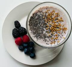 Chia Seeds : वजन कमी करण्यासाठी करा चिया बियाण्यांचे सेवन; जाणून घ्या त्यामागचे सत्य!