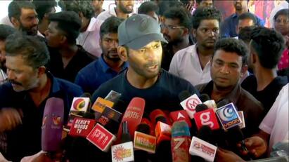 I will enter politics in 2026 to do good for the public -Actor Vishal. Actor Vishal: பொதுமக்களுக்கு நல்லது செய்ய 2026-இல் அரசியலுக்கு வருவேன் - விஷால்