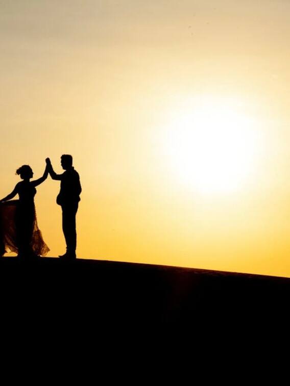 भारत में सबसे पहले किस गांव पर पड़ती है सूरज की रोशनी?