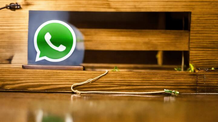 वॉट्सऐप का यूज हिंदी में ही नहीं बल्कि मराठी, गुजराती, तमिल, तेलुगु, बंगाली, पंजाबी, उर्दू और अन्य भाषाओं में कर सकते हैं. इसके अलावा वॉट्सऐप पर कोरियन, जापानी, थाई जैसी भाषाओं का ऑप्शन भी मिलता है. कुल मिलाकर वॉट्सऐप पर 60 से ज्यादा लैंग्वेज का ऑप्शन मिलता है.