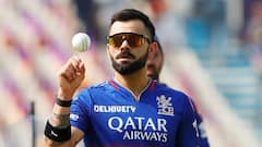 బౌలింగ్ తొలి ఓవర్‌కు సిద్ధమైన విరాట్ - కోహ్లీ మార్క్ కామెడీతో నవ్వులు