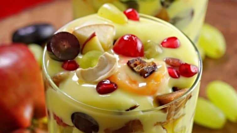 Here is a tasty homemade fruit custard recipe for summer Here are the tips and a simple processor Homemade Fruit Custard Recipe : సమ్మర్​ స్పెషల్ టేస్టీ ఫ్రూట్ కస్టర్డ్.. ఈ టిప్స్​తో సింపుల్​గా రెడీ చేసేయండి