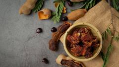 गर्मी के दिनों में ट्राई करें ये इमली से बना फेस पैक, चांद जैसा चमकेगा चेहरा, दाग धब्बे भी होंगे दूर