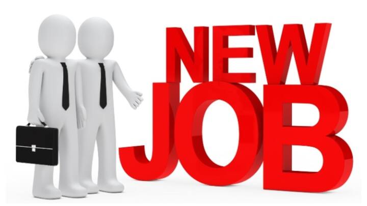 इन वैकेंसी की अच्छी बात ये है कि इनके लिए दसवीं-बारहवीं पास कैंडिडेट्स भी फॉर्म भर सकते हैं. केवल शर्त ये है कि संबंधित फील्ड में आईटीआई डिप्लोमा भी होना चाहिए.