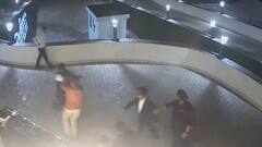 Watch: पैर छूकर माफी मांगी, फिर भी नहीं पसीजा 5 स्टार होटल के स्टाफ का दिल, पीट-पीटकर मारा, छत से फेंका