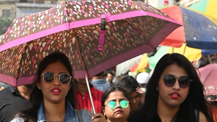 दिल्ली में रविवार को न्यूनतम तापमान 24 डिग्री सेल्सियस दर्ज किया गया, जो मौसम के औसत तापमान से एक डिग्री सेल्सियस अधिक है.