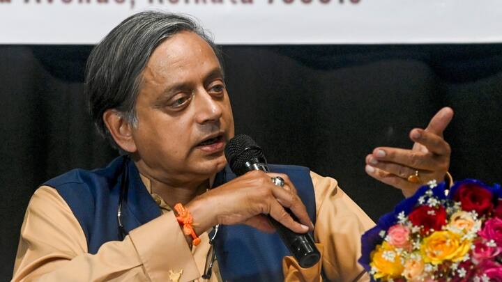 Shashi Tharoor question over PM Modi statement Congress will distributing property to Muslims Lok Sabha Election 2024: 'नग्न सांप्रदायिक अपील', पीएम मोदी के मुस्लिमों को संपत्ति बांटने वाले बयान पर भड़के शशि थरूर, जानें और क्या कहा