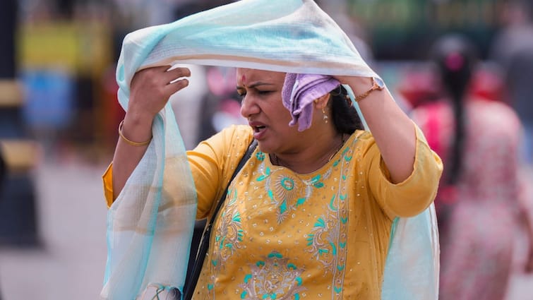 up temperature Severe Heat Wave conditions very likely in Uttar Pradesh imd alert for heat wave up weather updates UP Weather Updates: यूपी में अगले 3 दिन में गर्मी से खराब हो सकती है आपकी हालत! हीटवेव से बचने की कर लें तैयारी, IMD का अलर्ट